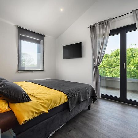 Villa Nobu Mali Vareški Exteriér fotografie