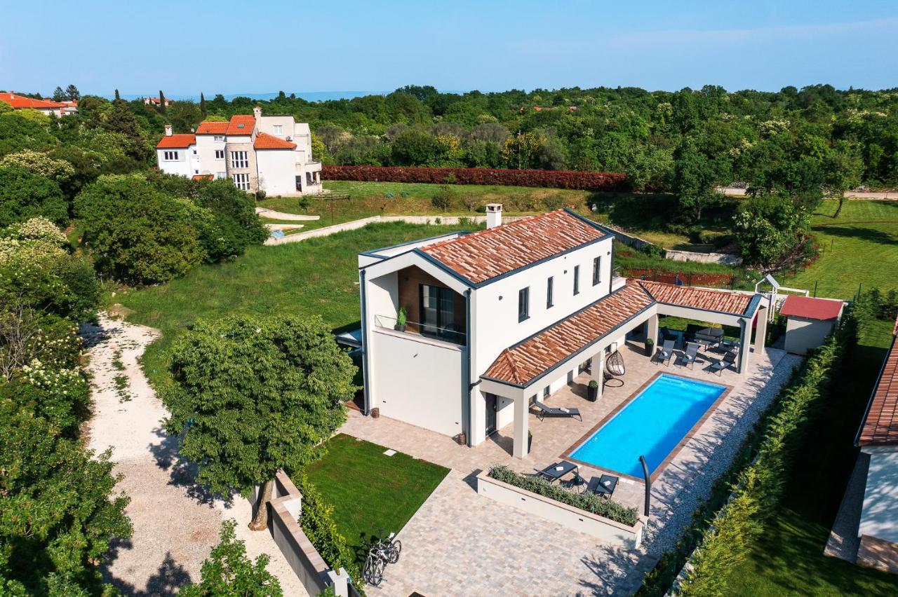 Villa Nobu Mali Vareški Exteriér fotografie