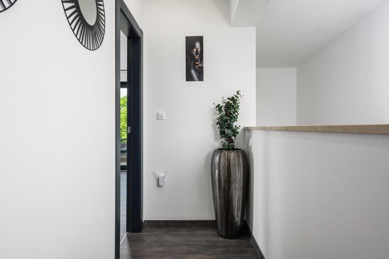 Villa Nobu Mali Vareški Exteriér fotografie