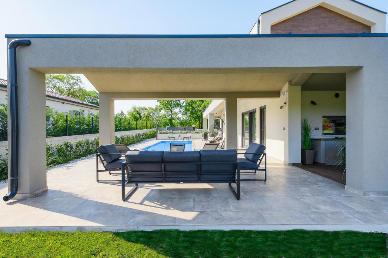 Villa Nobu Mali Vareški Exteriér fotografie