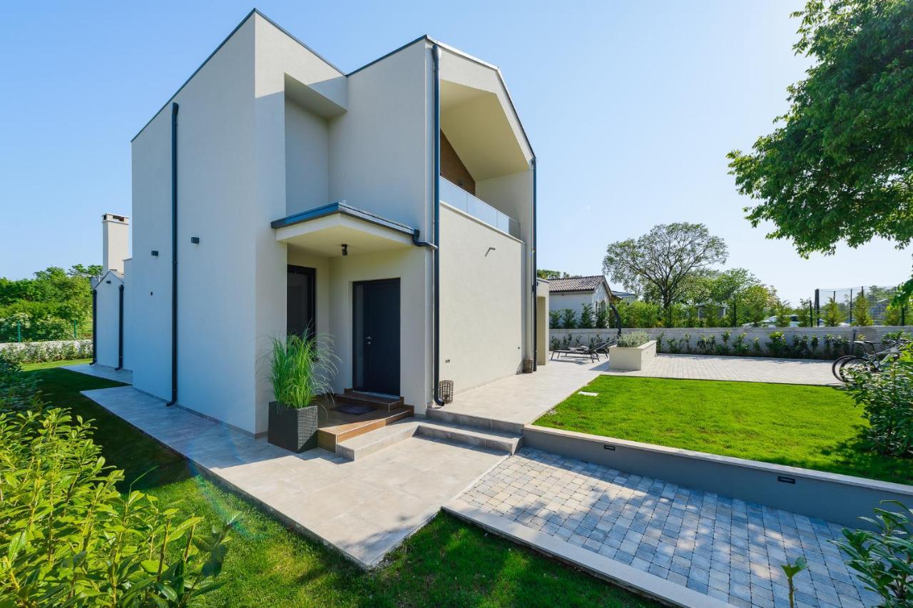 Villa Nobu Mali Vareški Exteriér fotografie