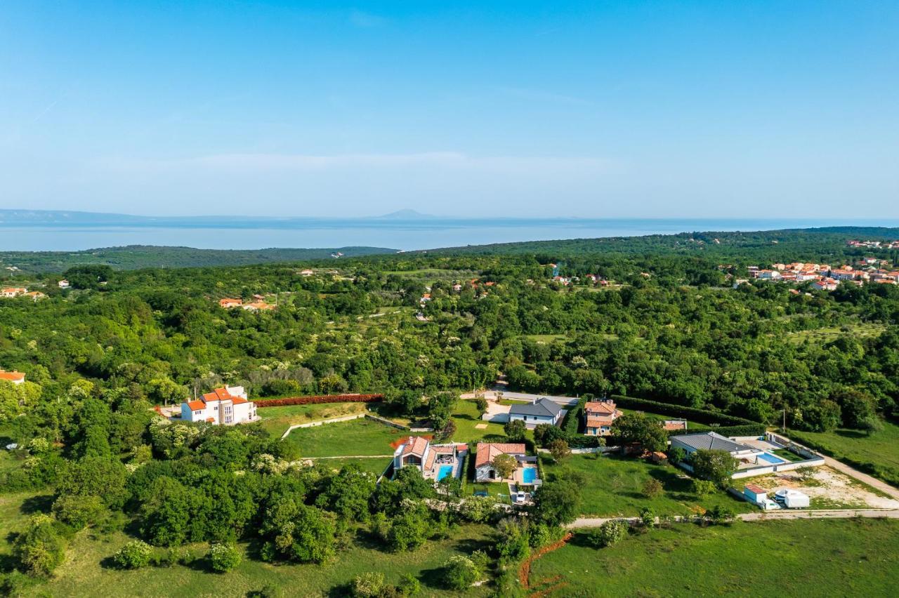 Villa Nobu Mali Vareški Exteriér fotografie