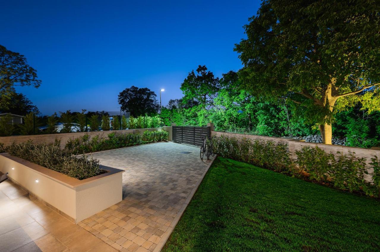 Villa Nobu Mali Vareški Exteriér fotografie